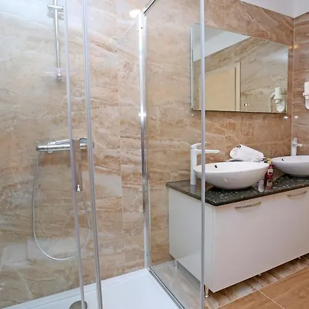 شقة Znjan سبليت